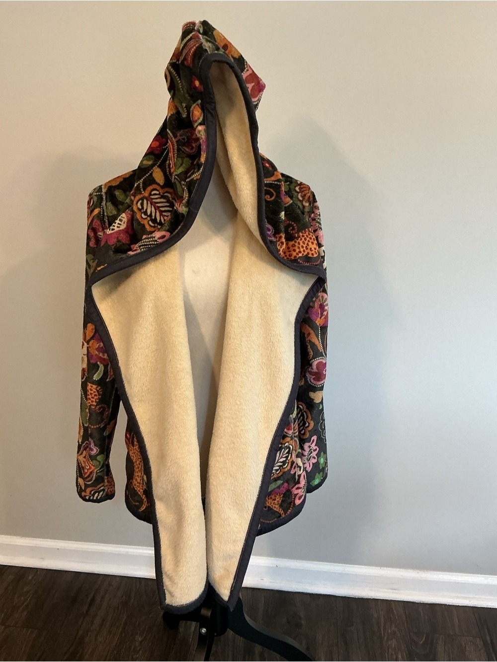 Johnny Was Joan Reversible Super Soft Sherpa Hooded Jacket - Picture 15 of 16